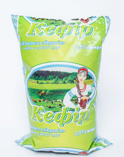 Кефір ВІНЬКОВЕЦЬКИЙ СМАК 2,5%, 900г, плівка поліетиленова